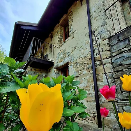Charming Historic House In Provincia Di Cuneo, Italia בית נופש